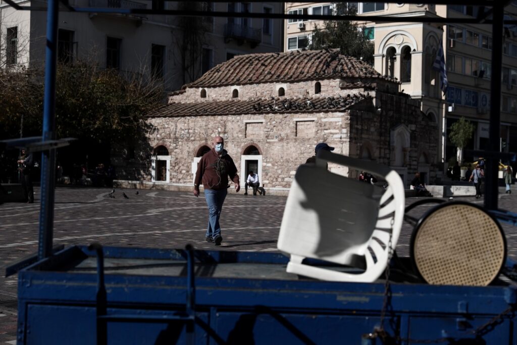 Κορωνοϊός: Προς απαγόρευση κυκλοφορίας από τις 6 το απόγευμα στην Αττική - Media