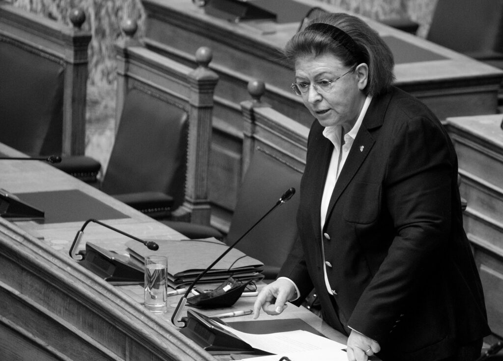 Λίνα Μενδώνη: Ο «αδύναμος κρίκος» της κυβέρνησης - Media