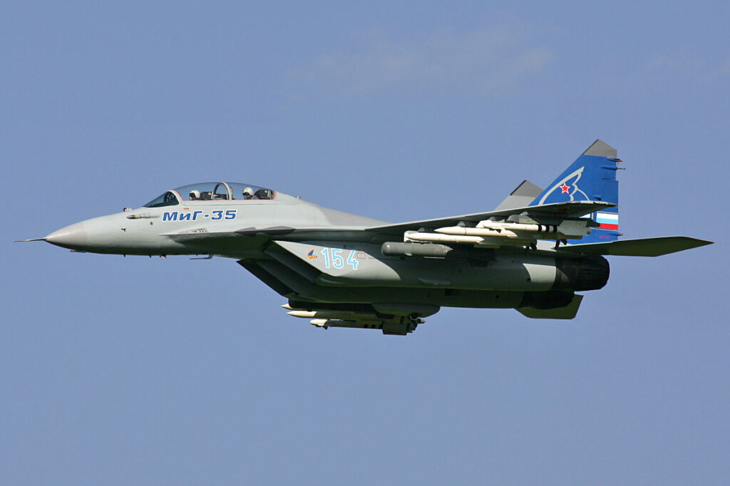 MiG-35: Το μαχητικό που η Ρωσία προσπαθεί να εξάγει και γιατί «κινδυνεύει» από το Su-57 - Media