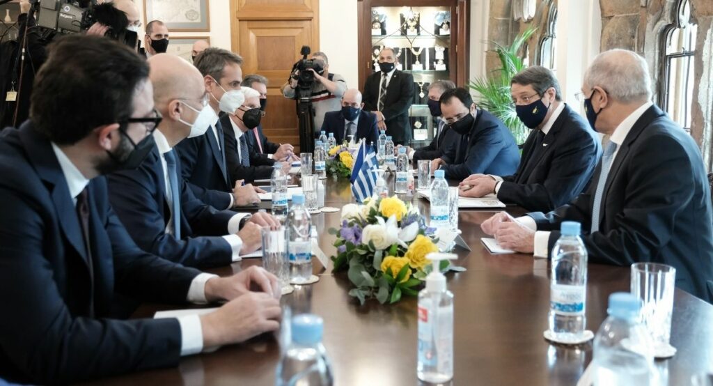 Ποιοι στενοί συνεργάτες του Κυριάκου Μητσοτάκη έκαναν το πρώτο τους επίσημο ταξίδι;  - Media