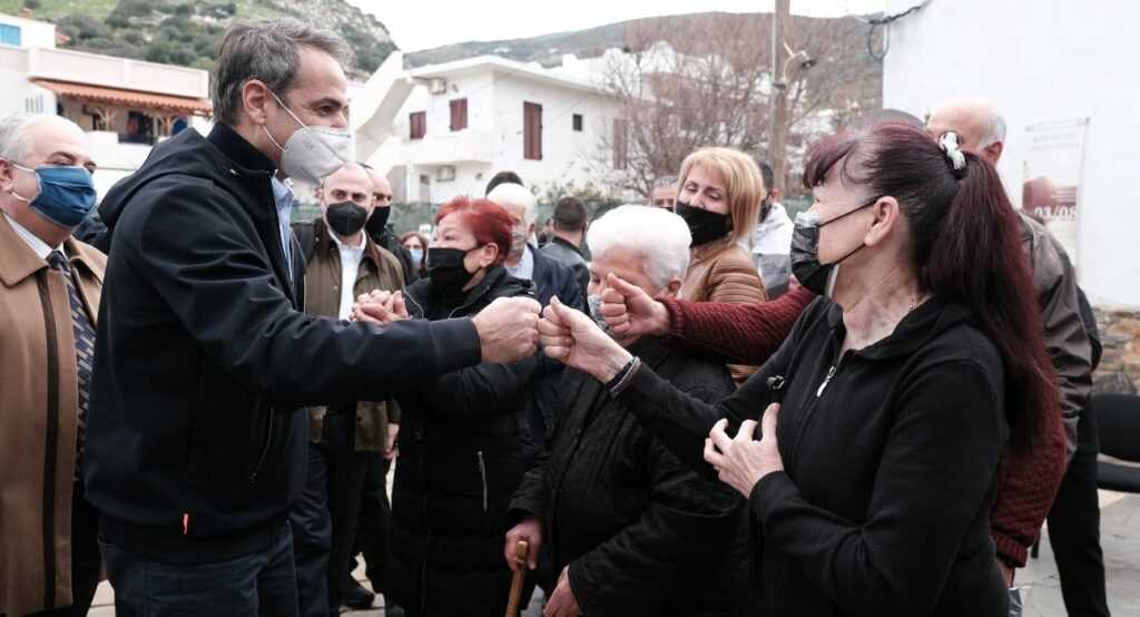 Ξένα ΜΜΕ: Τον γύρο του κόσμου κάνει το «κορωνογεύμα» του Μητσοτάκη στην Ικαρία (Photos) - Media