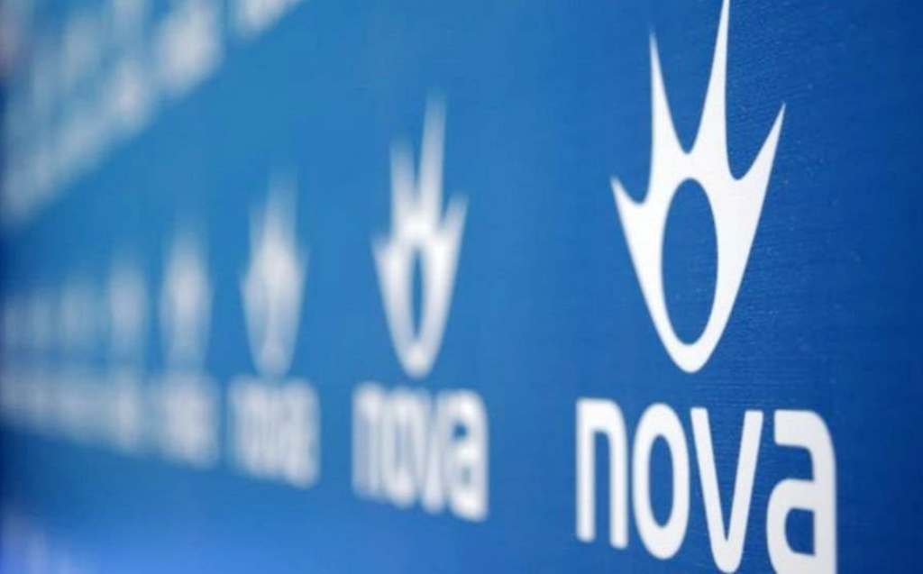 Λάμψη από τις Χρυσές Σφαίρες στη Nova - Media