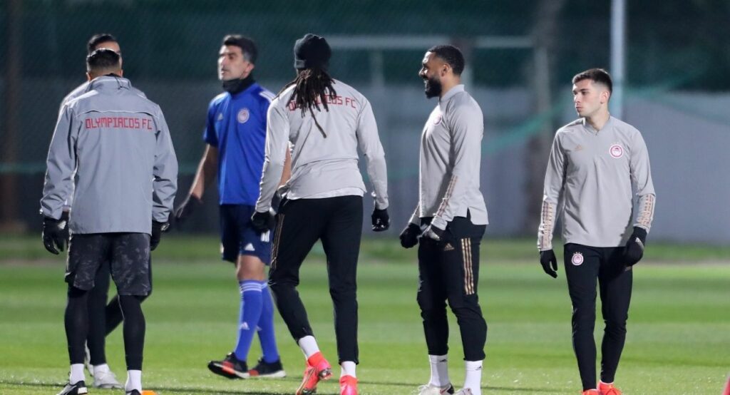 Ολυμπιακός: Με Εμβιλά στην ενδεκάδα και 4-3-3 κόντρα στην Αϊντχόφεν  - Media