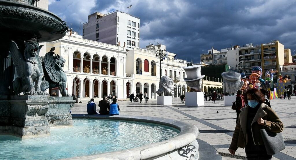 Άδωνις: «Κόφτη» στα sms για σούπερ μάρκετ και άθληση εξετάζει η κυβέρνηση - Media