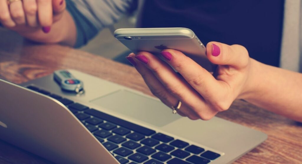 Περνάς ώρες στα social media; Δες από τι κινδυνεύεις - Media