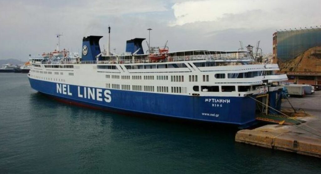 Eλευσίνα: Κλίση πήρε το παροπλισμένο πλοίο «Μυτιλήνη» από εισροή υδάτων - Media