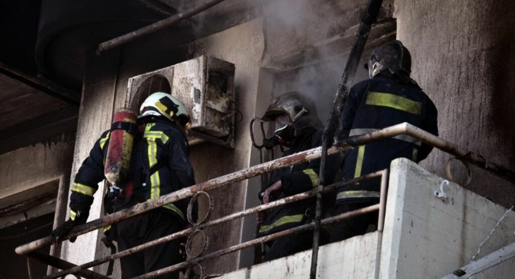 Πυρκαγιά σε διαμέρισμα στο Παγκράτι - Media