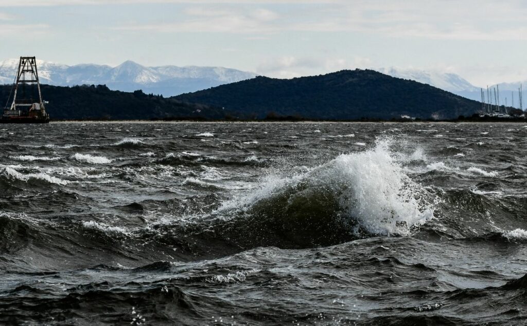 Μήδεια: Απαγορευτικό απόπλου από Πειραιά, Ραφήνα, Λαύριο - Ανεμοι 10 μποφόρ στο Αιγαίο - Media