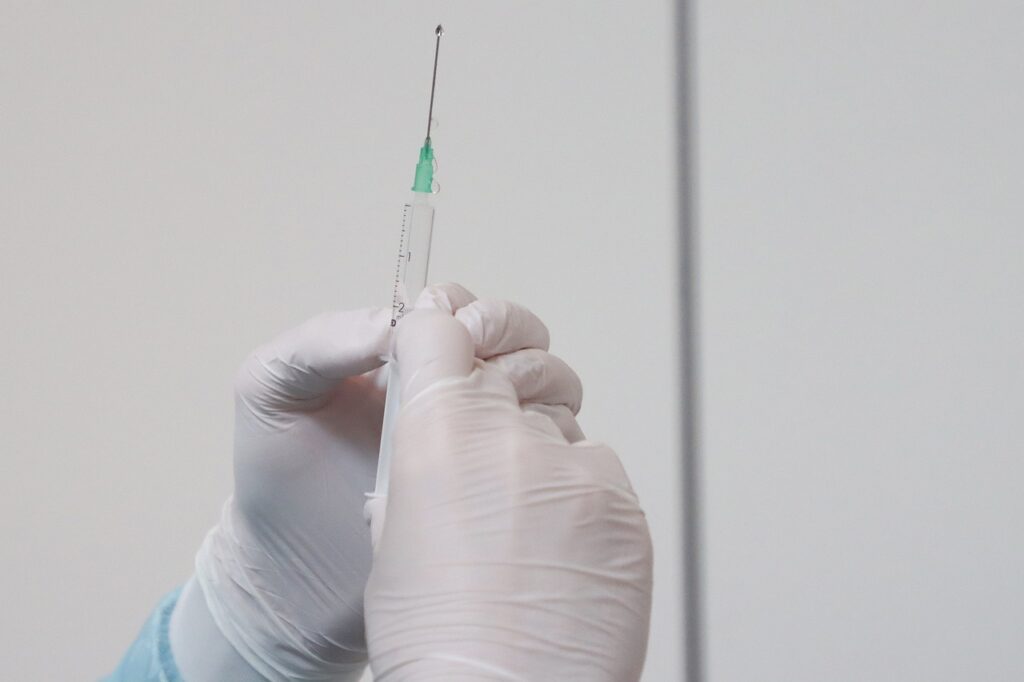 ΗΠΑ: Πράσινο φως από το CDC για κοινωνικές συγκεντρώσεις μεταξύ εμβολιασμένων - Media