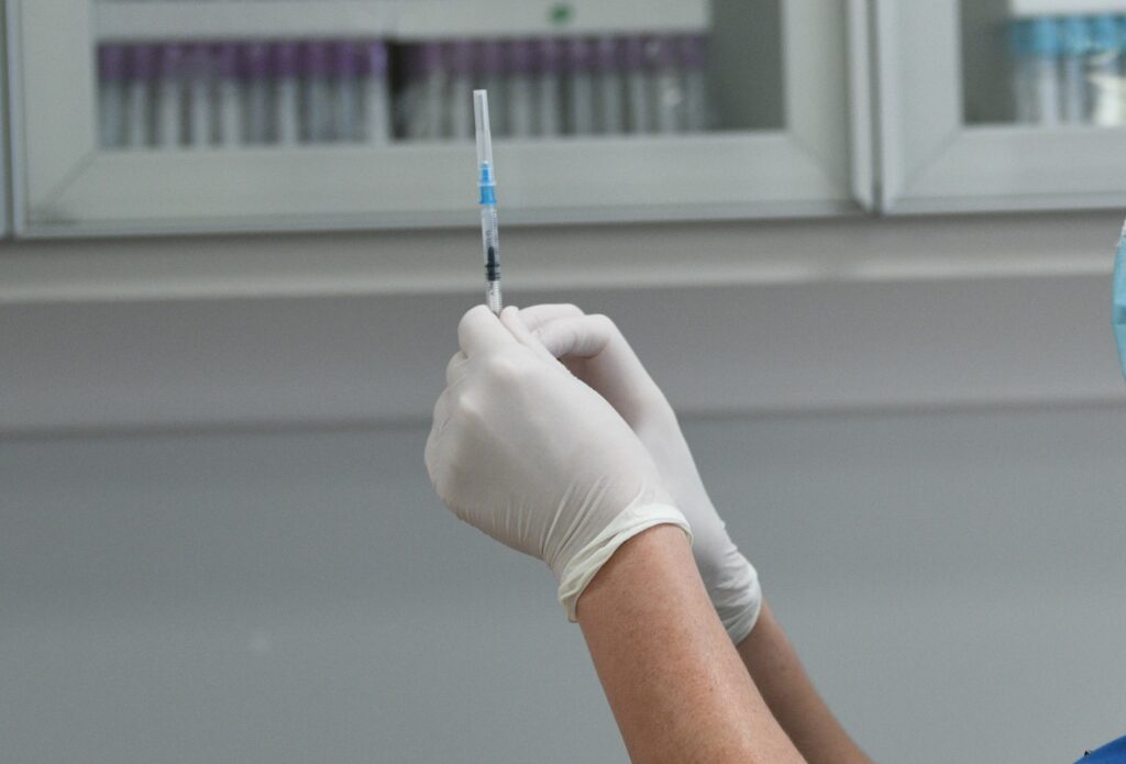 Κρήτη: Νεκρός ηλικιωμένος λίγα λεπτά μετά τον εμβολιασμό - Καμία ένδειξη αλλεργίας στο εμβόλιο, λέει ο διοικητής του ΠΑΓΝΗ - Media