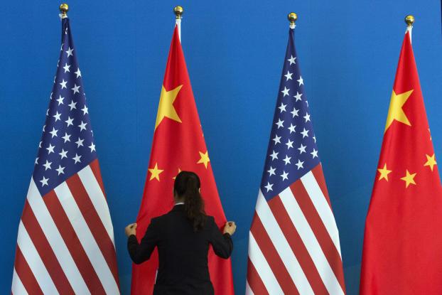 china_us_flags.jpg