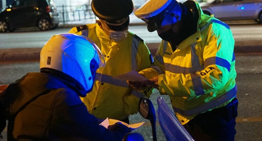 Κορωνοϊός: «Έβρεξε» πρόστιμα και συλλήψεις  - Media