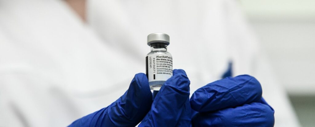 Εμβόλιο κορωνοϊού: Γιατί οι παρενέργειες μπορεί να είναι καλό σημάδι - Media