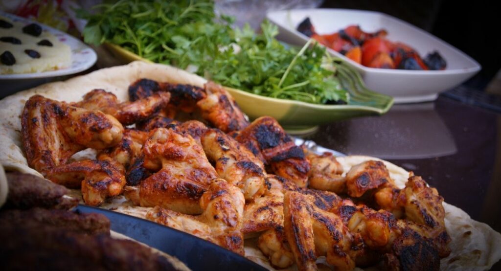 Σοκ από νέα έκθεση του ΟΗΕ: Ένα δισ. τόνοι τροφίμων σπαταλούνται ετησίως - Media