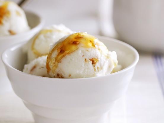 frozen-yogurt-and-caramelized-walnuts-with-honey-517948.jpg