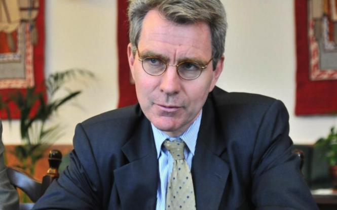 geoffrey_pyatt.jpg