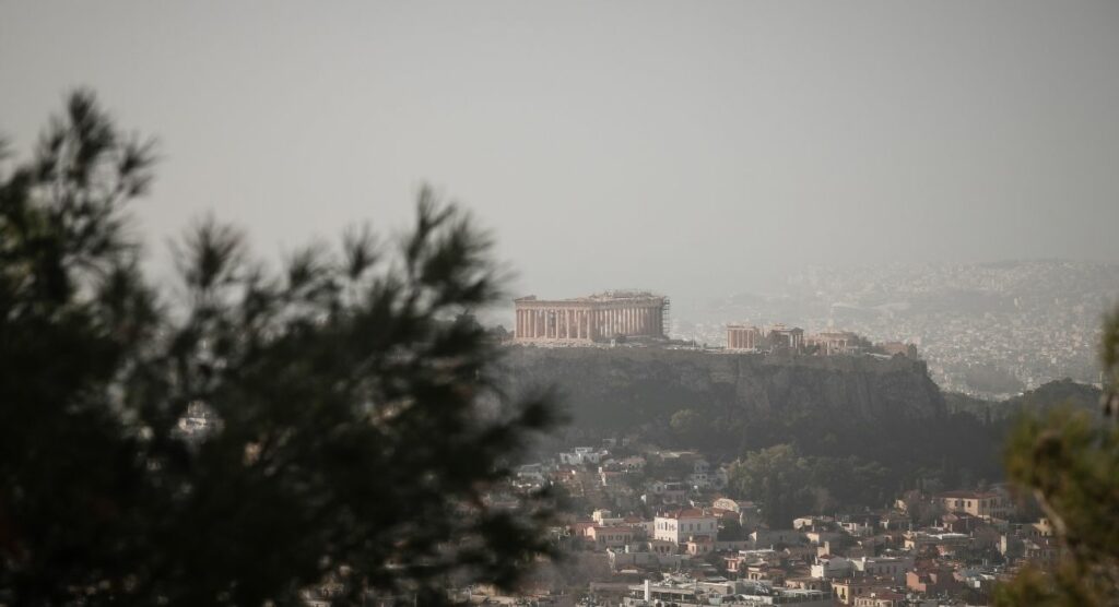 Χειμωνιάζει ο καιρός - Έρχονται βοριάδες, βροχές και καταιγίδες - Media