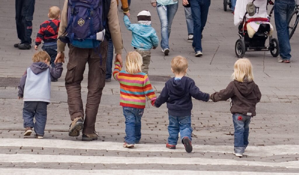 Ρώτησαν παιδιά από διάφορες χώρες τι ξέρουν για τον κορωνοϊό: Οι απαντήσεις...αφοπλιστικές - Media