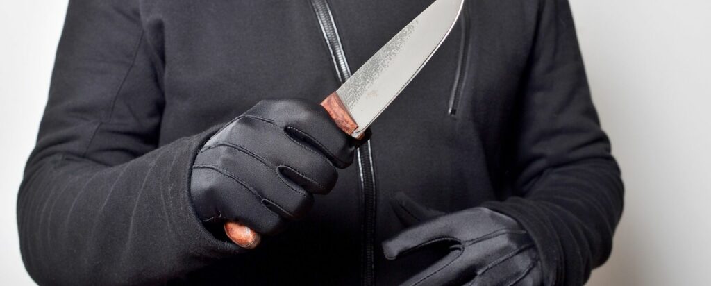 Θρίλερ στα Χανιά: Νεαρός μαχαιρωμένος νοσηλεύεται σε σοβαρή κατάσταση - Media