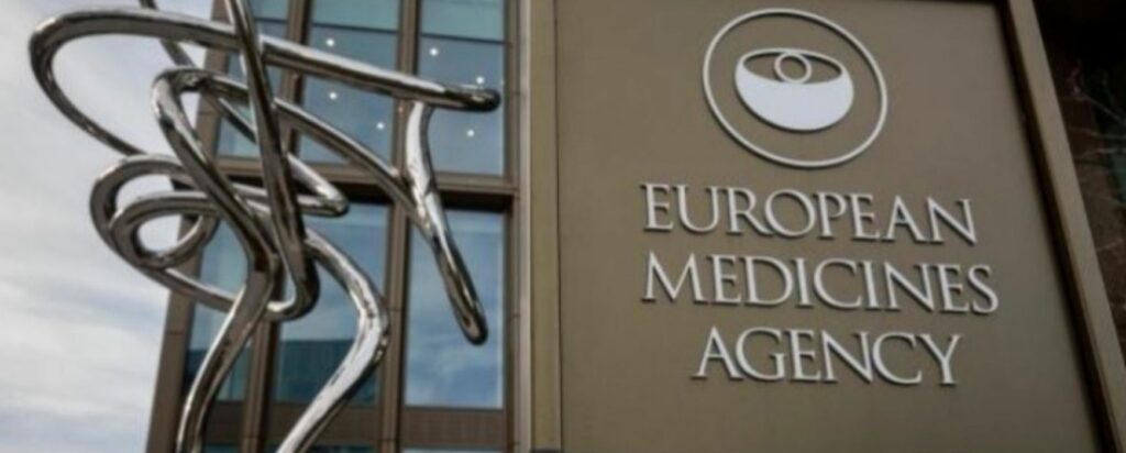 EMA για AstraZeneca: Καμία ένδειξη ότι προκάλεσε θρομβώσεις - Τα οφέλη υπερτερούν των κινδύνων - Media