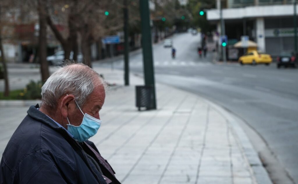 Στα 1.165 τα νέα κρούσματα, τα μισά στην Αττική - Αυξάνονται οι διασωληνωμένοι - Media