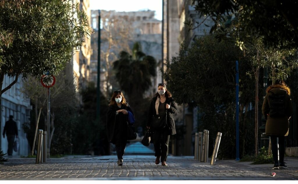 Κοντά στα 1.800 τα σημερινά κρούσματα -  Από μετάλλαξη το 70%, αφόρητη πίεση στο ΕΣΥ  - Media