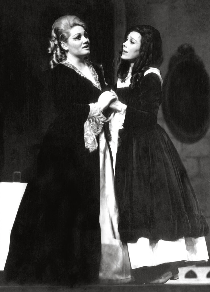 Απεβίωσε η διακεκριμένη μεσόφωνος της ΕΛΣ Λέλα Στάμος - Media