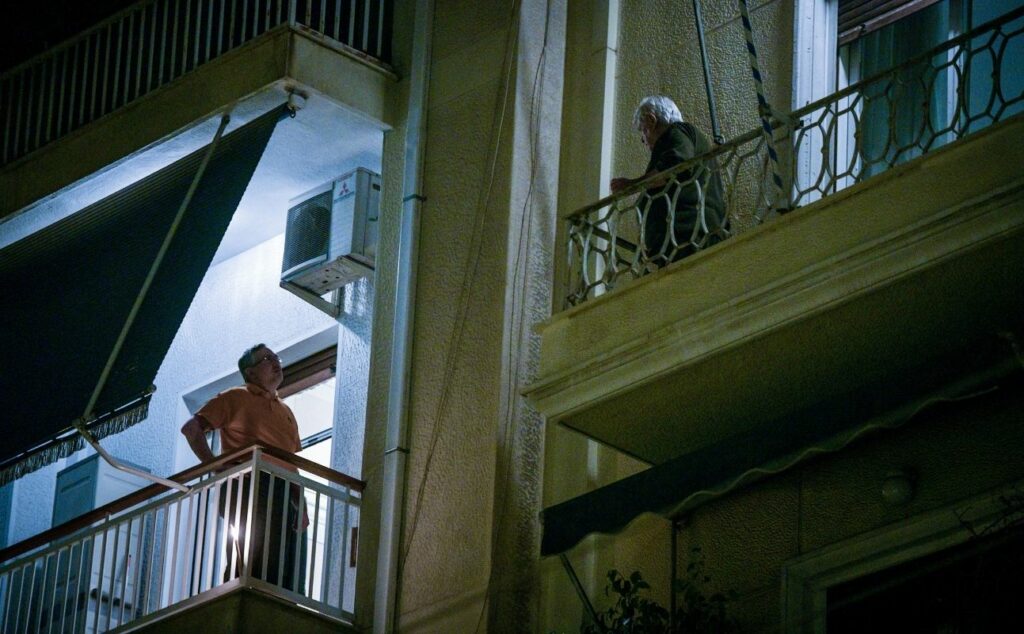 Στο «τραπέζι» σκληρό lockdown τύπου Μαρτίου σε όλη τη χώρα - Media
