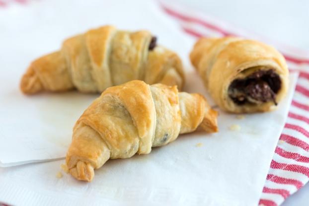 oldphotoschocolate-croissant1395643361.jpg