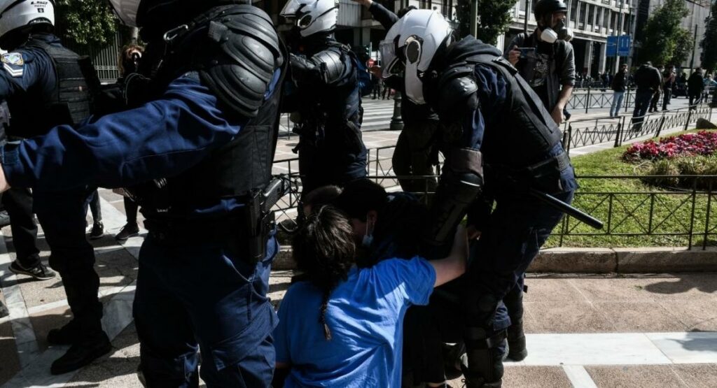 Πορεία για Κουφοντίνα: Σε συλλήψεις μετατράπηκαν επτά από τις 29 προσαγωγές - Media