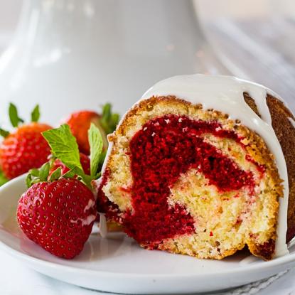 red-velvet-swirl-pound-cake-10.jpg