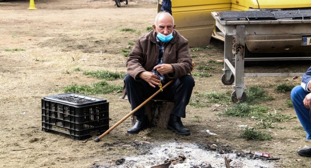 Ελασσόνα: Άλλη μια δύσκολη νύχτα για τους κατοίκους - Στα 898 τα μη κατοικήσιμα σπίτια (Photos) - Media