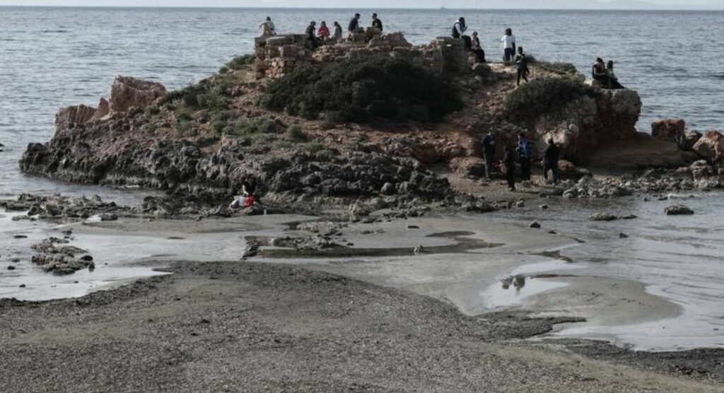 Γιατί υποχωρεί η θάλασσα - Κανένας λόγος ανησυχίας λένε οι επιστήμονες (Photos/Video) - Media