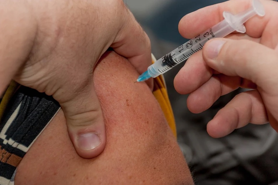 Κομισιόν: Τέσσερα εκατομμύρια δόσεις εμβολίου της Pfizer θα είναι διαθέσιμα τις επόμενες 2 εβδομάδες - Media
