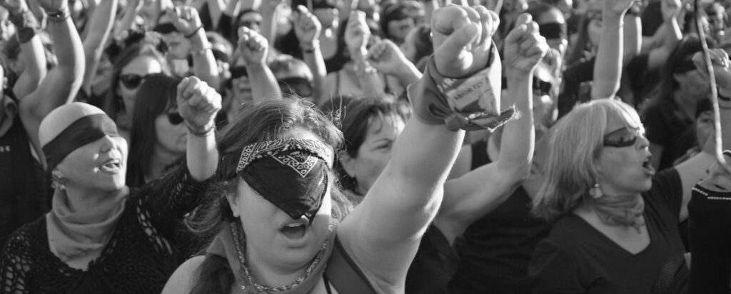 Τουρκία: Οι γυναίκες υψώνουν φωνή κατά της βίας - «Δεν φοβόμαστε» (Video, σκλήρές εικόνες) - Media
