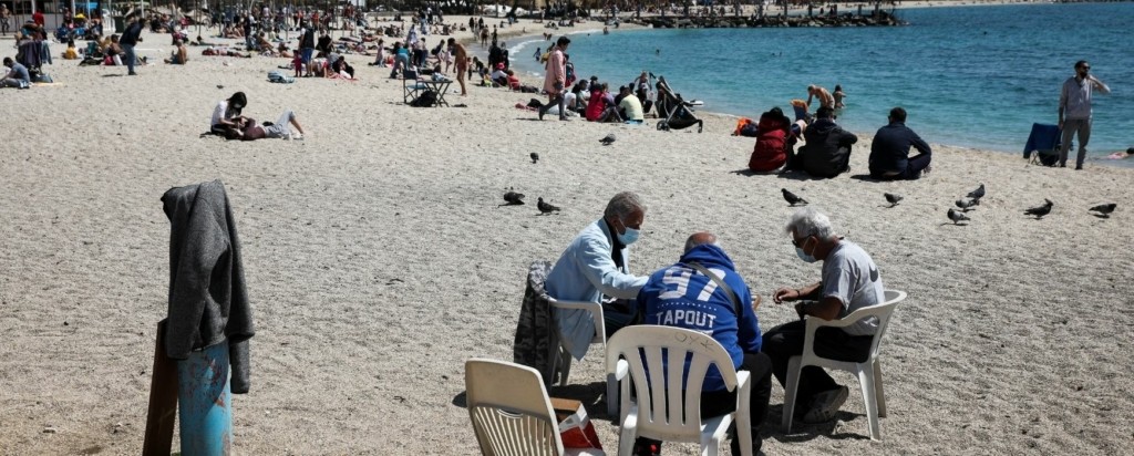 paralia_floisvos_new
