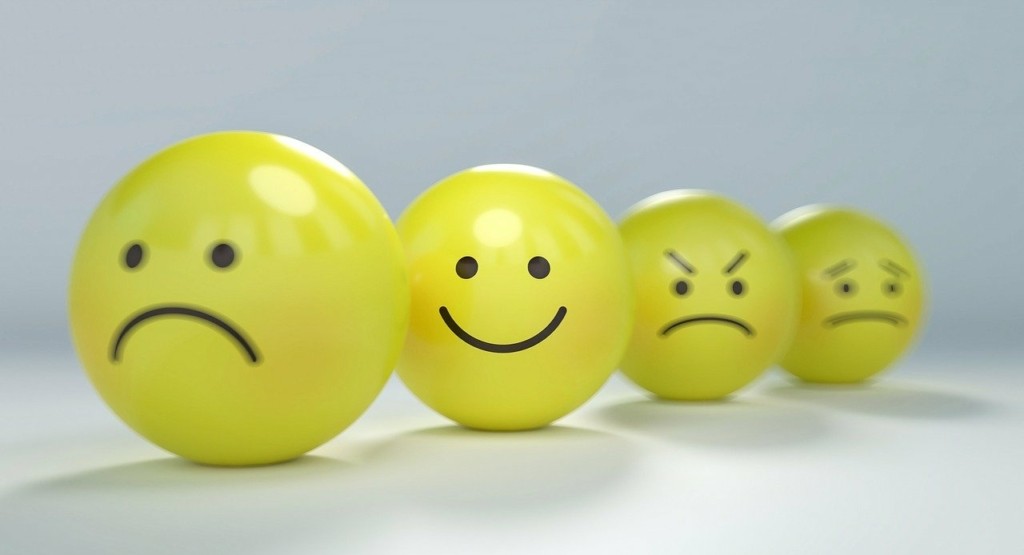 smiley 1300X700