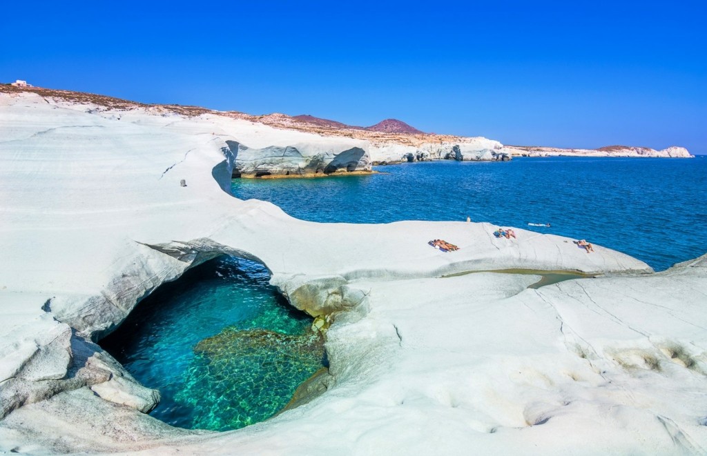 sarakiniko-beach-greece-1536×992-1