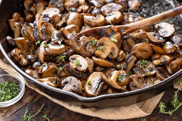 sauteed-mushrooms_thecozyapron_1