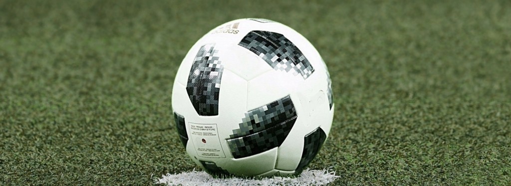 soccer-3475163_1920