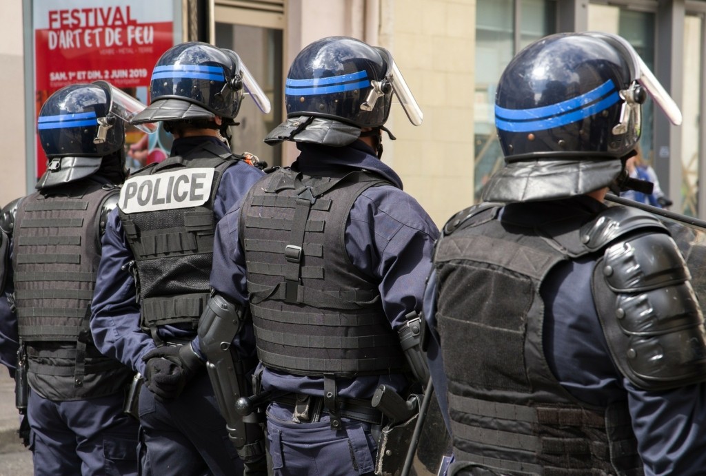 police_paris2112