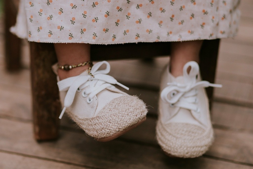 shoes-gab67ddb33_1920