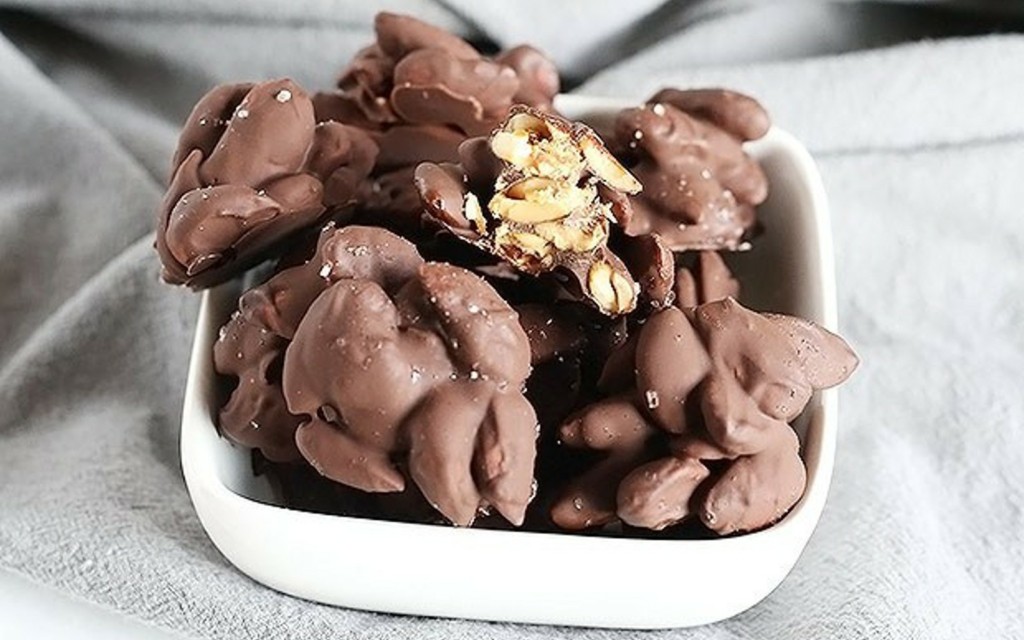3-ingredient-salted-chocolate-almond-clusters