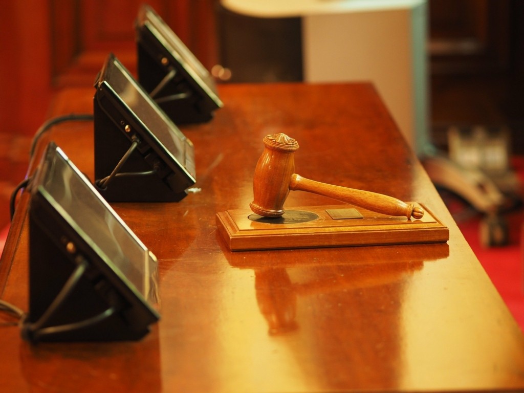 judge-g871c8c859_1920