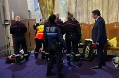 France : Des inconnus attaquent une église à Nice avec un couteau