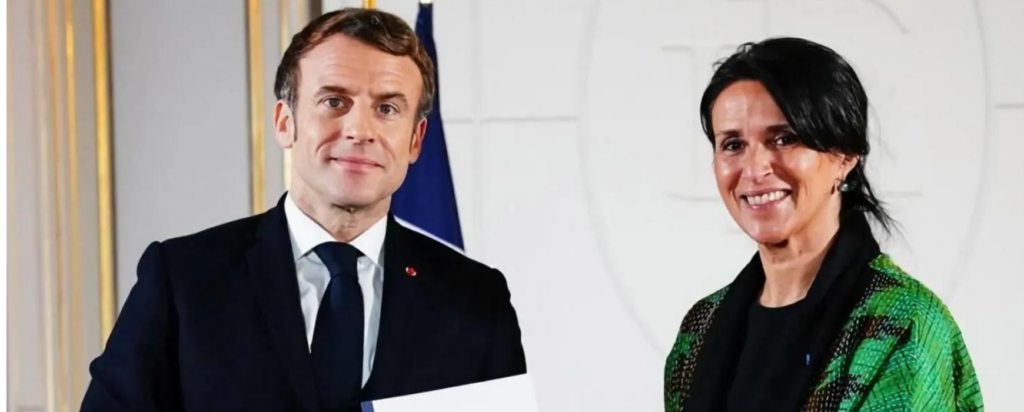 zaxaropoulou- macron- new