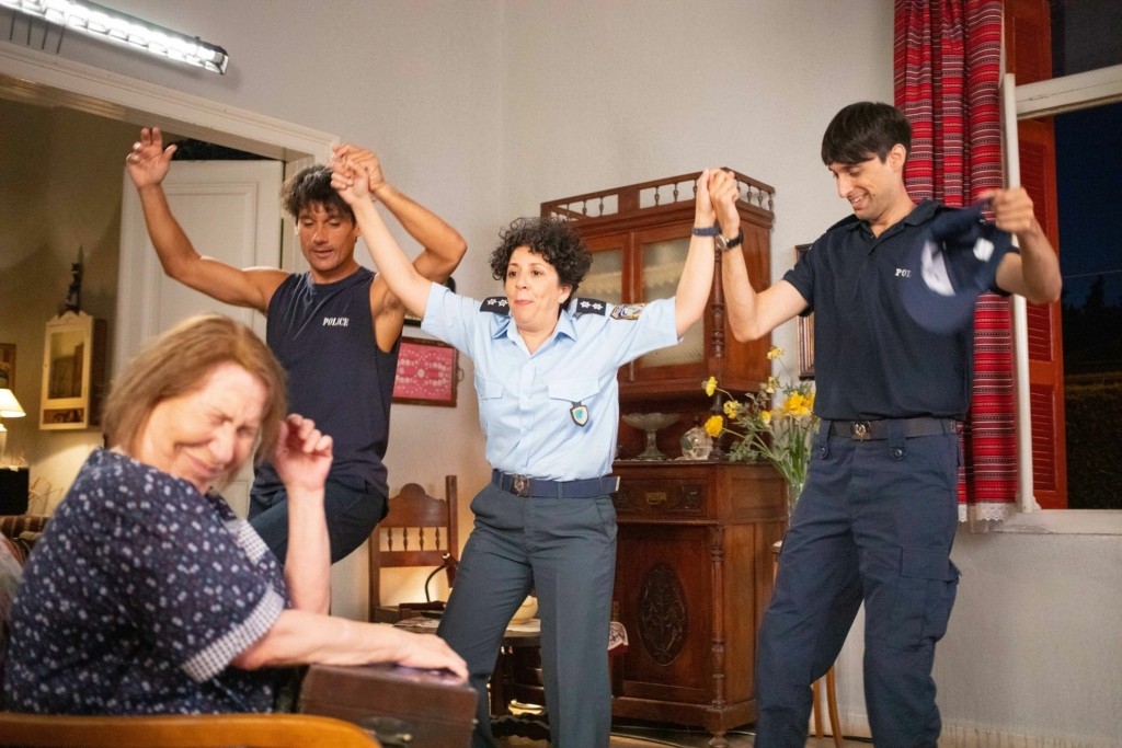 ΕΚΤΟΣ ΥΠΗΡΕΣΙΑΣ (8)