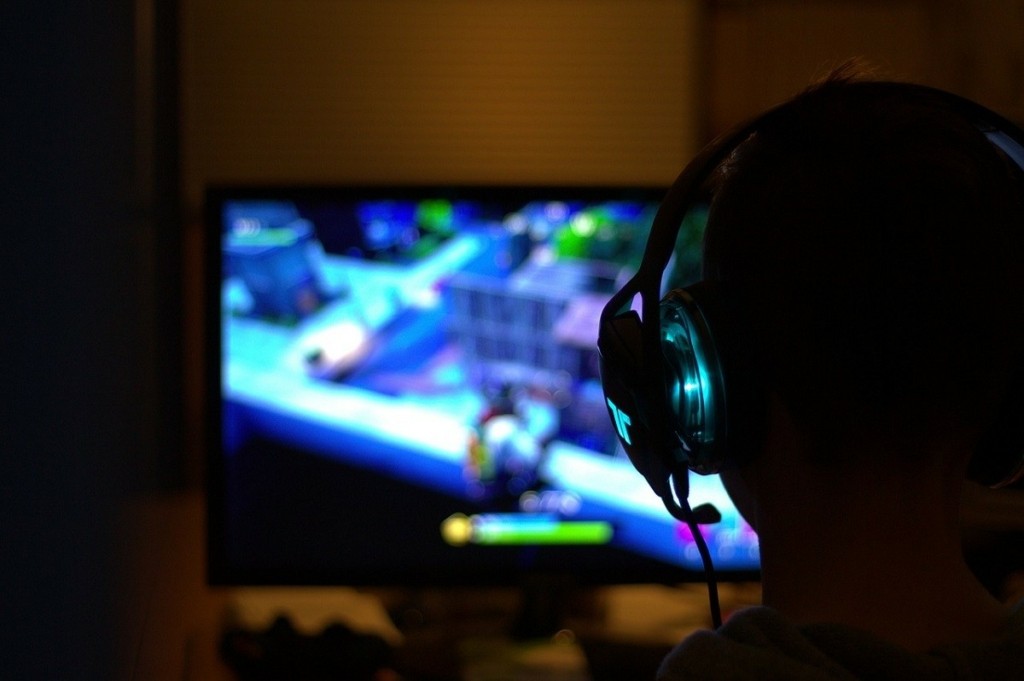 fortnite-g81f19b376_1280