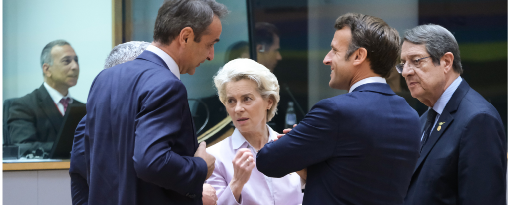 mitsotakis- macron987-new