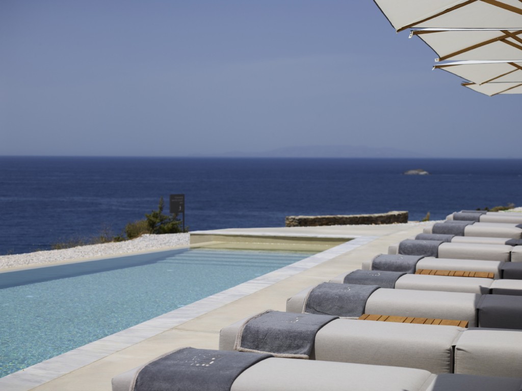 2. WhiteCoast pool tbs